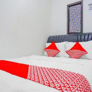 OYO 3965 Syariah Graha Kartika