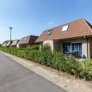 Relaxing Holiday Home in Adinkerke with Fenced Garden