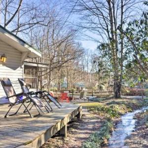 Cottage Fire Pit BBQ Walk to Chimney Rock!