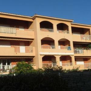 Spacieux T2 avec Loggia à 800m de la Plage Parking et Forfait Ménage Inclus - Bormes-les-Mimosas - FR-1-610-12