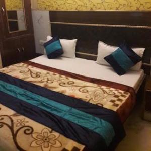 Hotel Basil Inn near to Taj Mahal