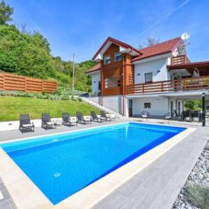 Amazing home in Busin with Outdoor swimming pool Sauna and 3 Bedrooms