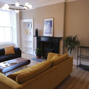 Contemporary Georgian 2BD Flat in Trendy Leith