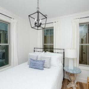 Guesthouse Charleston WEST 242 B and C