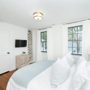 Guesthouse Charleston WEST 62 and 64