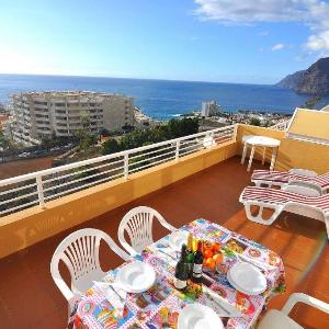 Los Gigantes. Panoramic ocean view!