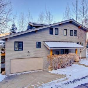 2431 Nansen Court
