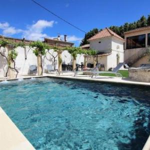 Nice home in Rochefort-du-Gard with Outdoor swimming pool WiFi and 6 Bedrooms