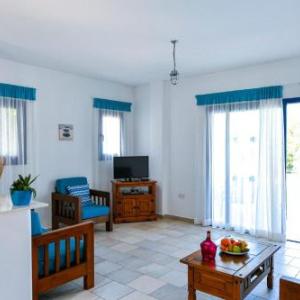 Villa in Pegeia Sleeps 6 includes Swimming pool Air Con and WiFi 1 6 7