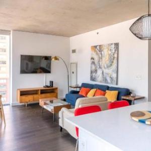 2BR Modern Luxury Apartment With Balcony Rooftop Pool & Gym by ENVITAE