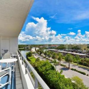 Rent this Luxury 5 Star Apartment on The Anchorage Siesta Key Apartment 1029