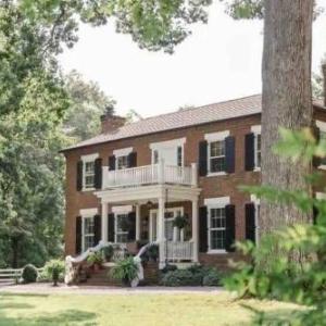 Boyd Harvey Main House & Carriage House