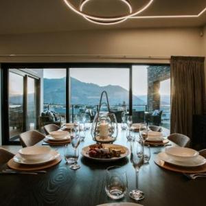 The Heights - Sleeps 8 - Lake Views - Outdoor Fire