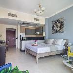 Deluxe & Spacious Studio - close to Dubai Mall!