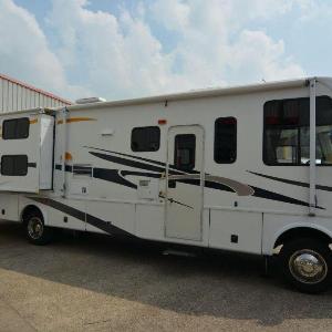 Air Conditioned Damon RV in secure coach yard