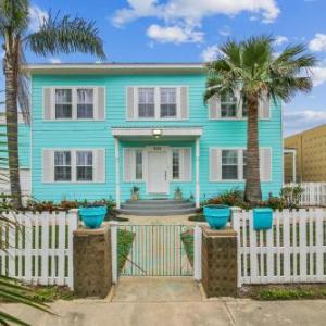 The Turquoise Turtle by Ryson Vacation Rentals