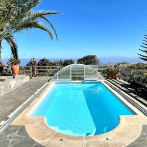 Casa rural con estupenda vistas a Oceano desde Piscina en La Palma