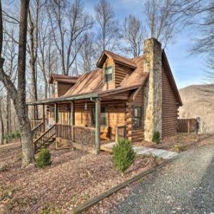 Chestnut Acres Cabin with Hot Tub and Mtn Views