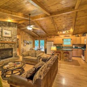 Grey Fox Cabin Between Boone and Blowing Rock