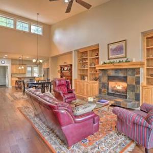 Elegant Townhome - Deck on Widgi Creeks 18th Hole