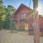 Luxury Forest Cabin about 3 mi to Broken Bow Lake Oklahoma