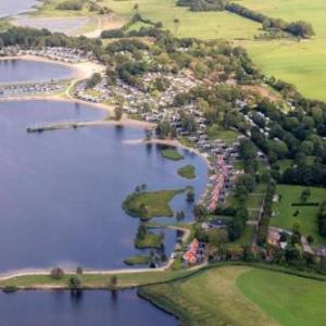 Chalet Bosuil5 aan Veluwemeer op Droompark Bad Hoophuizen