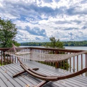 Live Luv Lake Hot Tub Private Boat Dock WIFI560 FREE tickets each paid day