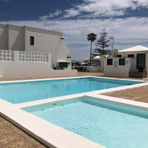 Casa Vera - pool garden and mountain views from the sunny terrace