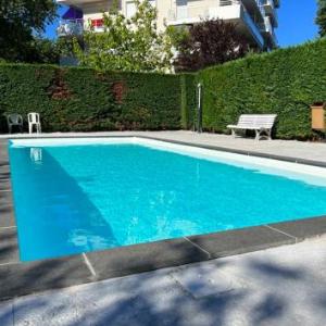 Flat With Swimming Pool Close To The Beach