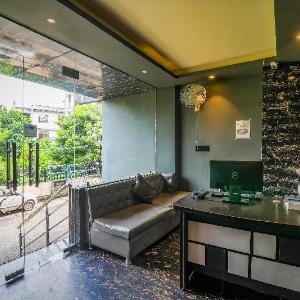 FabHotel Lemon Grass - Nr. Assi Ghat