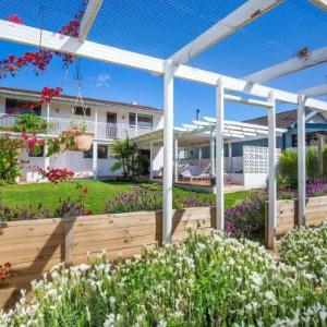 Whitewash I Pet Friendly I 5 Mins Walk to Beach
