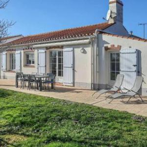 Nice home in Le Perrier with 3 Bedrooms