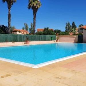 Maison confortable à Saint-Cyprien avec piscine partagée