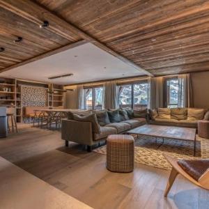 Duplex de Prestige 6 Chambres Route du Belvédère Skis aux Pieds Jacuzzi & Parking Privé - FR-1-613-8
