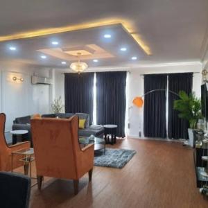 WATER VIEW 3 BEDROOM APARTMENT WITH JACUZZI PARKING WiFi NETFLIX POOL