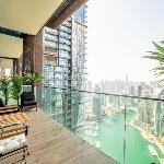 Luxurious 1 BR Suite with Full Marina & Palm Views Dubai 