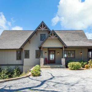 Exceptional Vacation Home in Pisgah Forest home