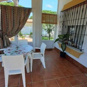 Cosy Holiday Home in Chiclana de la frontera with Patio