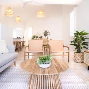 Spacious Seaside Oasis on Dicky Beach