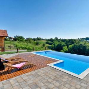 Amazing home in Kapelscak with Outdoor swimming pool Sauna and 3 Bedrooms