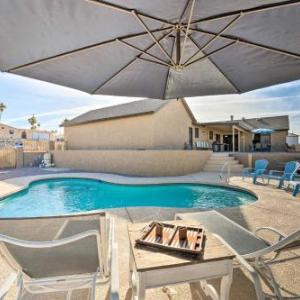 Livin Large Havasu Home Only 1 Mi to Lake!