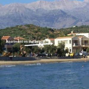 Beach front apartment Almirida