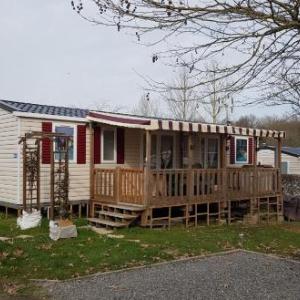 Mobile homes within the domain of Dugny in the Loire Valley