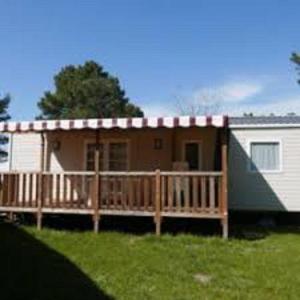 Mobile homes at Domaine du Dugny in Onzain