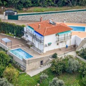 VILLA MITZELOS