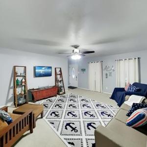 All-Suite Gem - Walk to Beach - Garage Tiki Patio townhouse