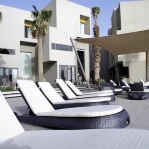 SeaLoft Villas
