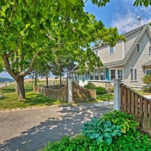 Common Fence Point Cottage with Ocean Views!