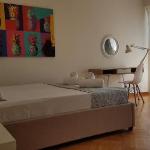 Orange Apartment - Athens Center 3 BD 1.5 BATH