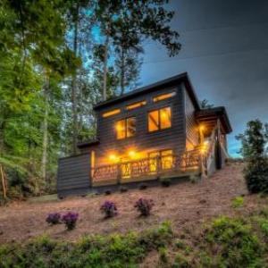 La Pequena Pecos - Modern Rustic Tiny Home along the River! | fire pit